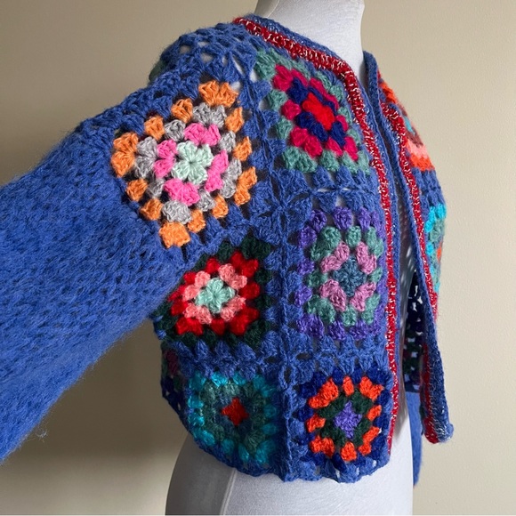 vintage handmade crocheted granny square cardigan - Picture 8 of 15
